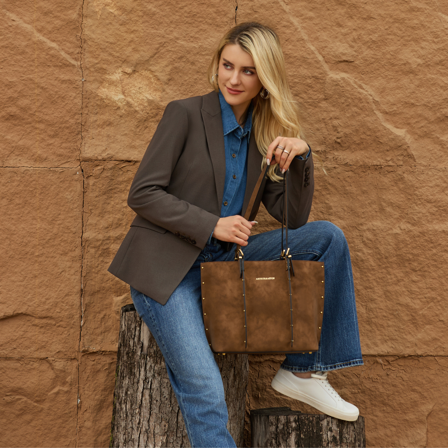 arthur-et-aston-madelena-sac-shopping-m-cro-te-cuir-cognac image 1