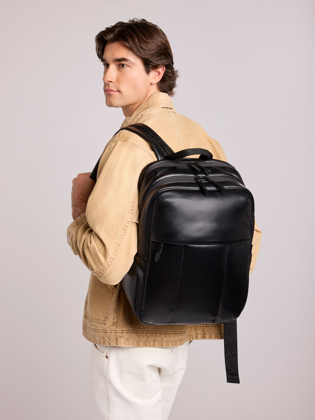 calpak-luka-15-backpack-sac-dos-pc-cuir-vegan-noir image 2