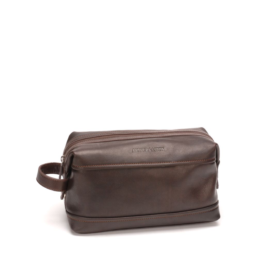 arthur-et-aston-pablo-trousse-toilette-cuir-cognac image 3