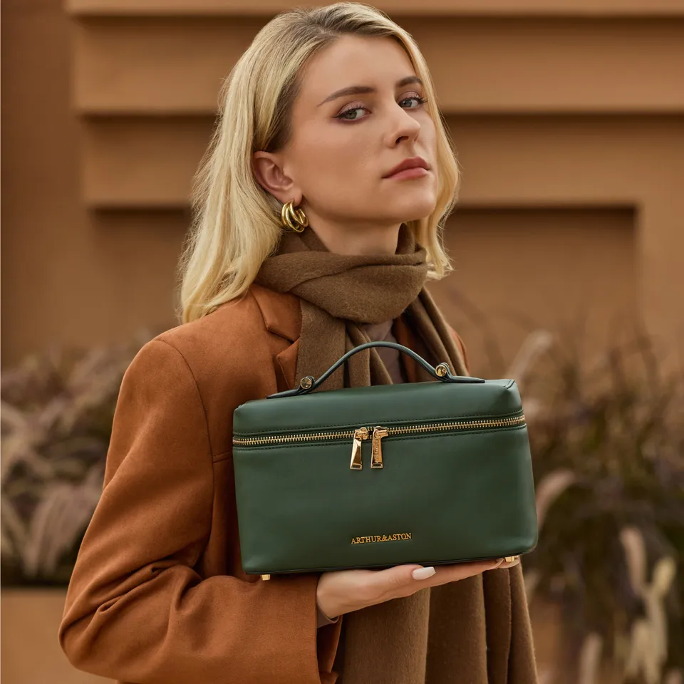 arthur-et-aston-elma-sac-vanity-cuir-noir-bandouli-re image 1
