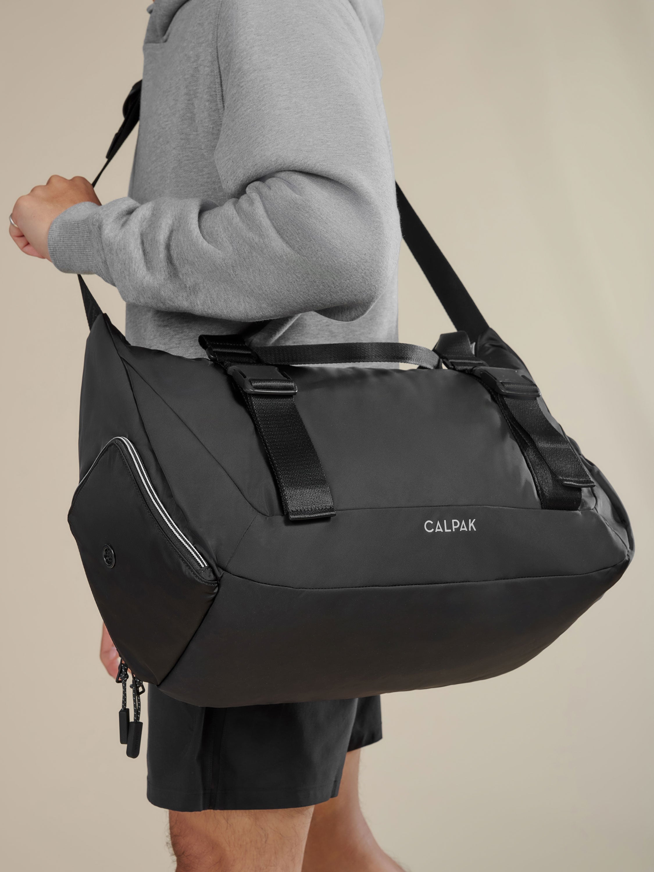 calpak-fit-gym-duffel-sac-de-sport-indigo-tapis-yoga image 2