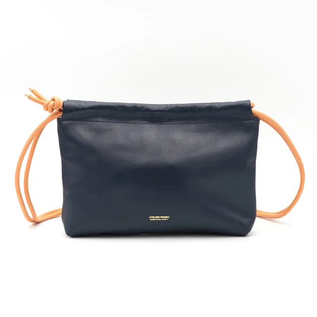 atelier-penso-lut-ce-bleu-navy-sac-crossbody-cuir-femme image 1
