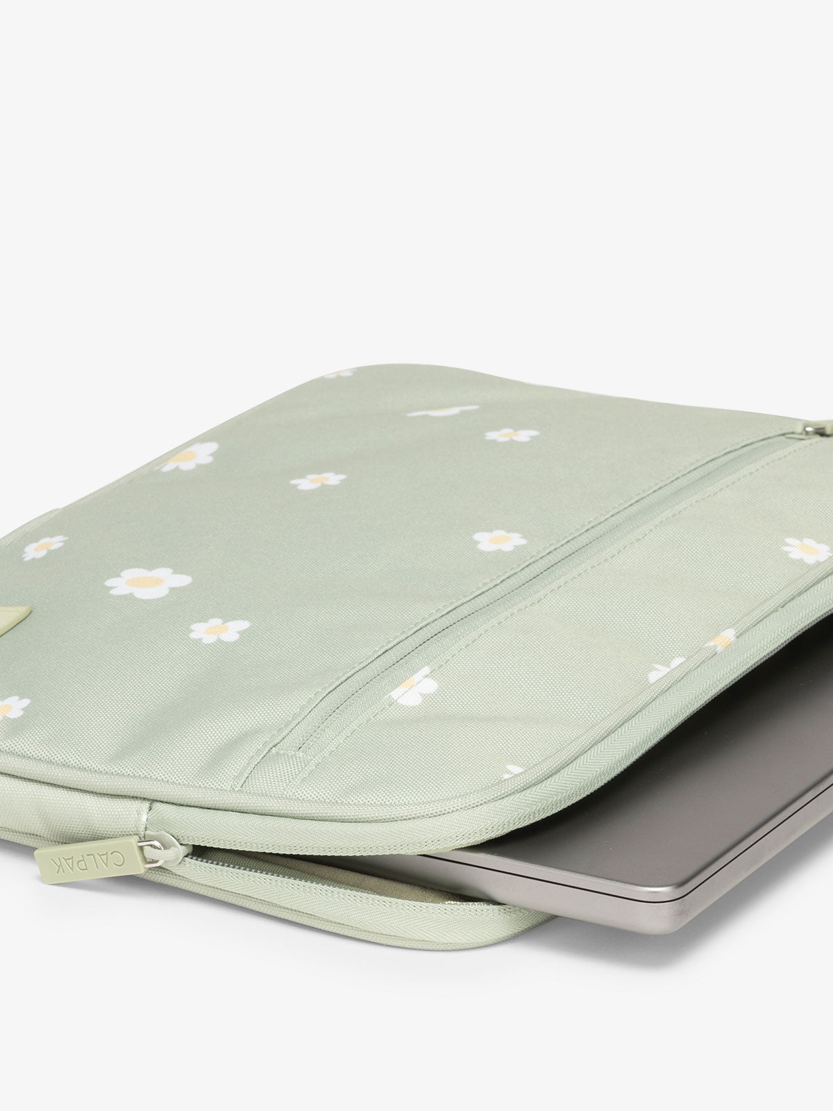 calpak-travel-essentials-housse-ordinateur-matelass-e-french-blue-gingham image 4