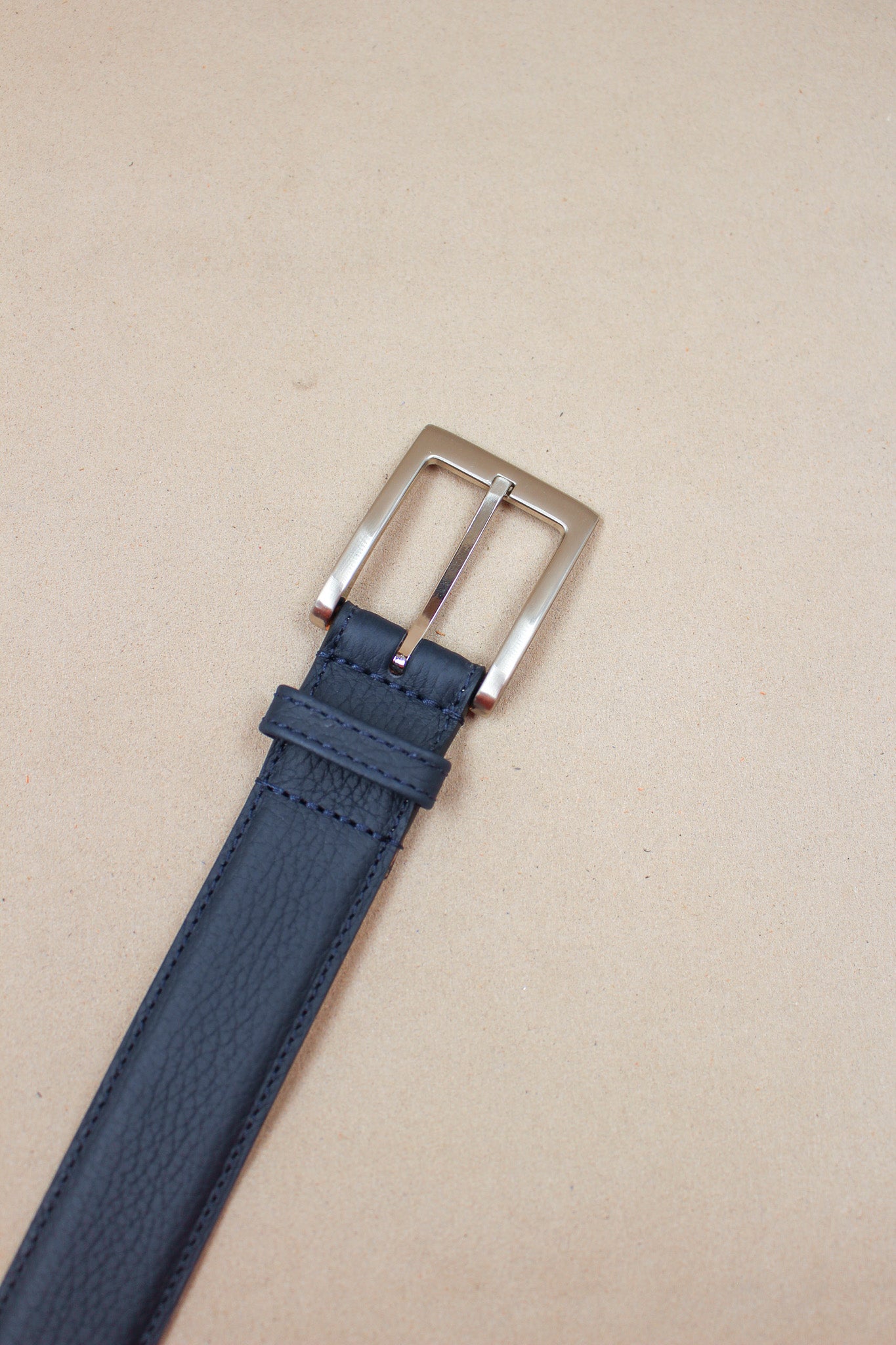 charles-et-charlus-4004-ceinture-cuir-grain-marine-35mm image 2