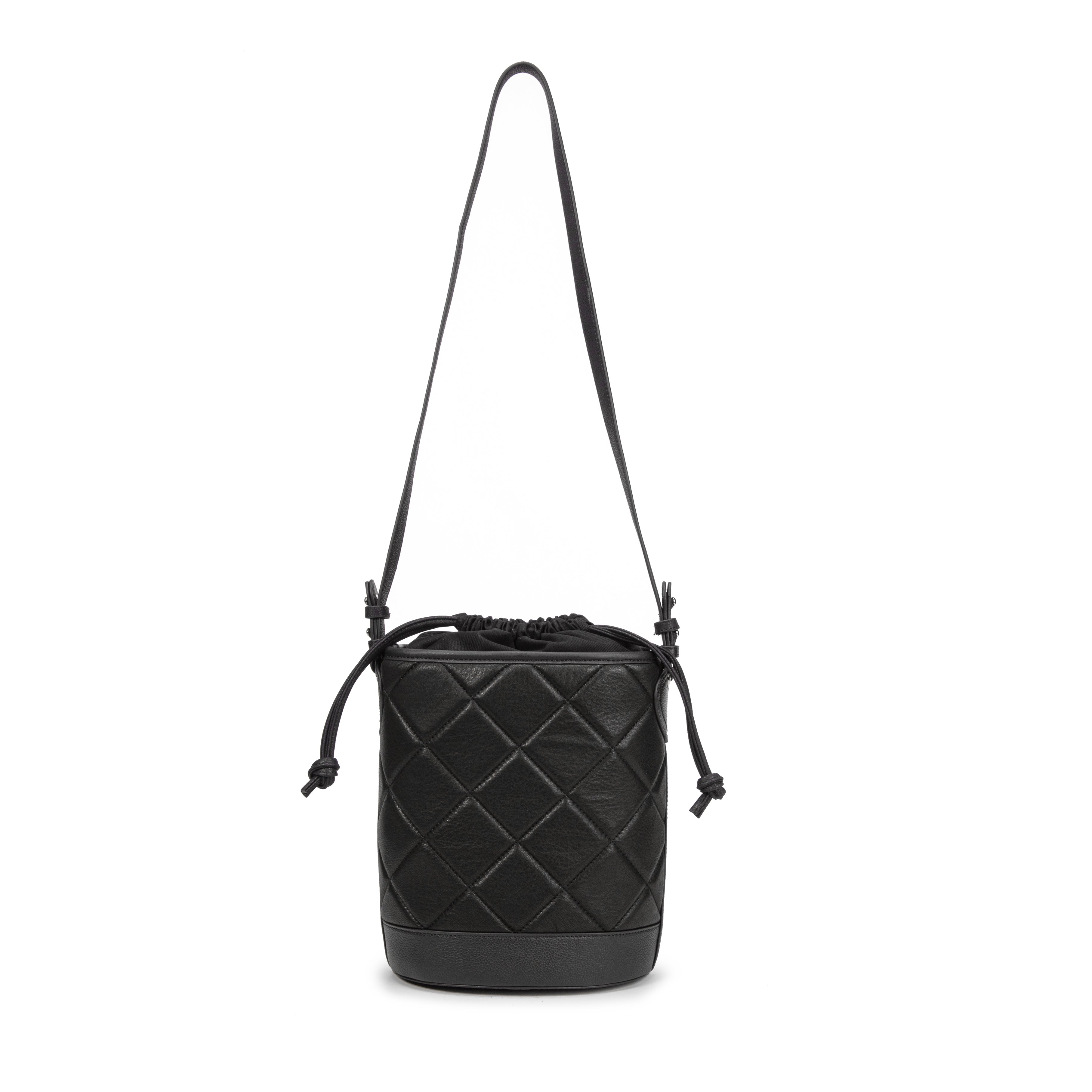 kate-lee-louvre-matelass-sac-seau-cuir-noir-matelass image 4