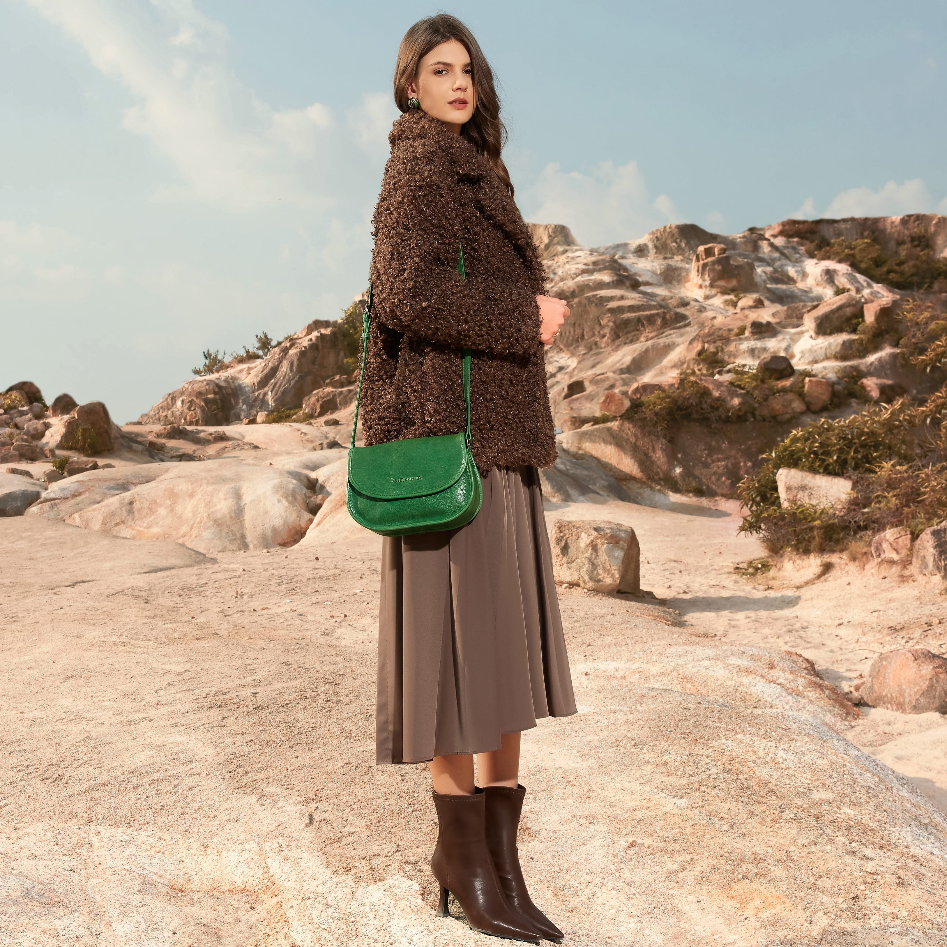 arthur-et-aston-edith-sac-bandouli-re-cuir-m-noir image 3