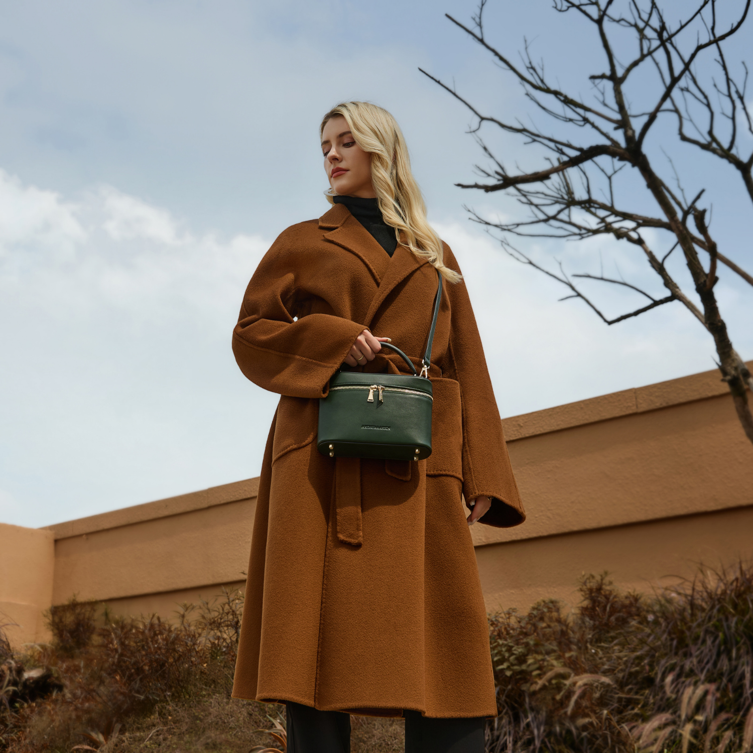 arthur-et-aston-l-onille-sac-vanity-cuir-vert-structur image 3
