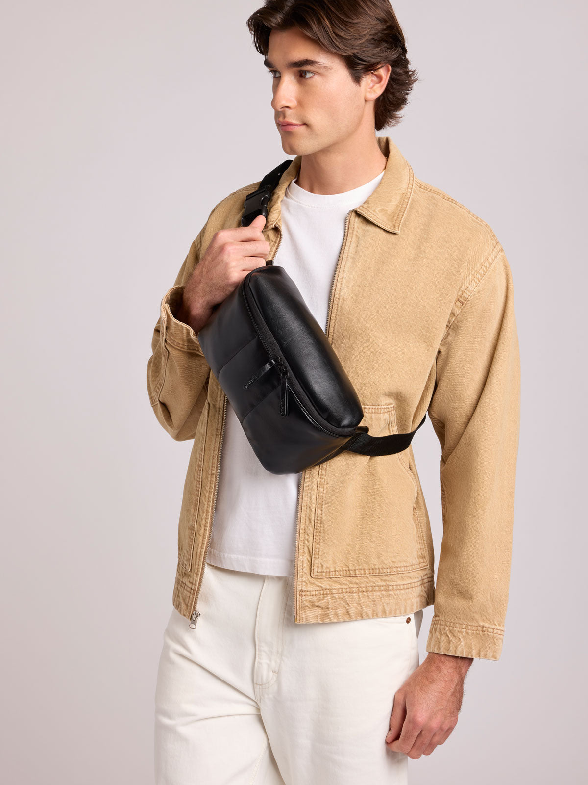 calpak-luka-banane-cuir-vegan-mushroom image 2