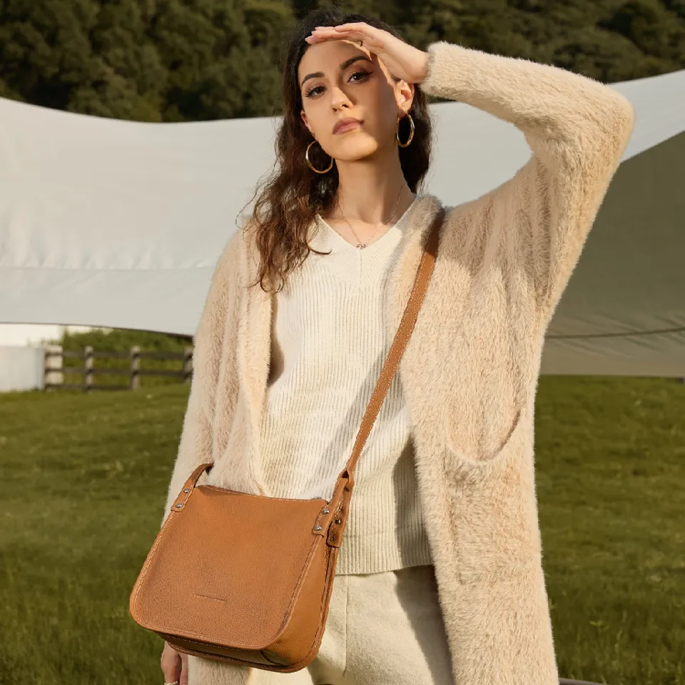 arthur-et-aston-rosalia-sac-bandouli-re-cuir-cognac-femme image 1