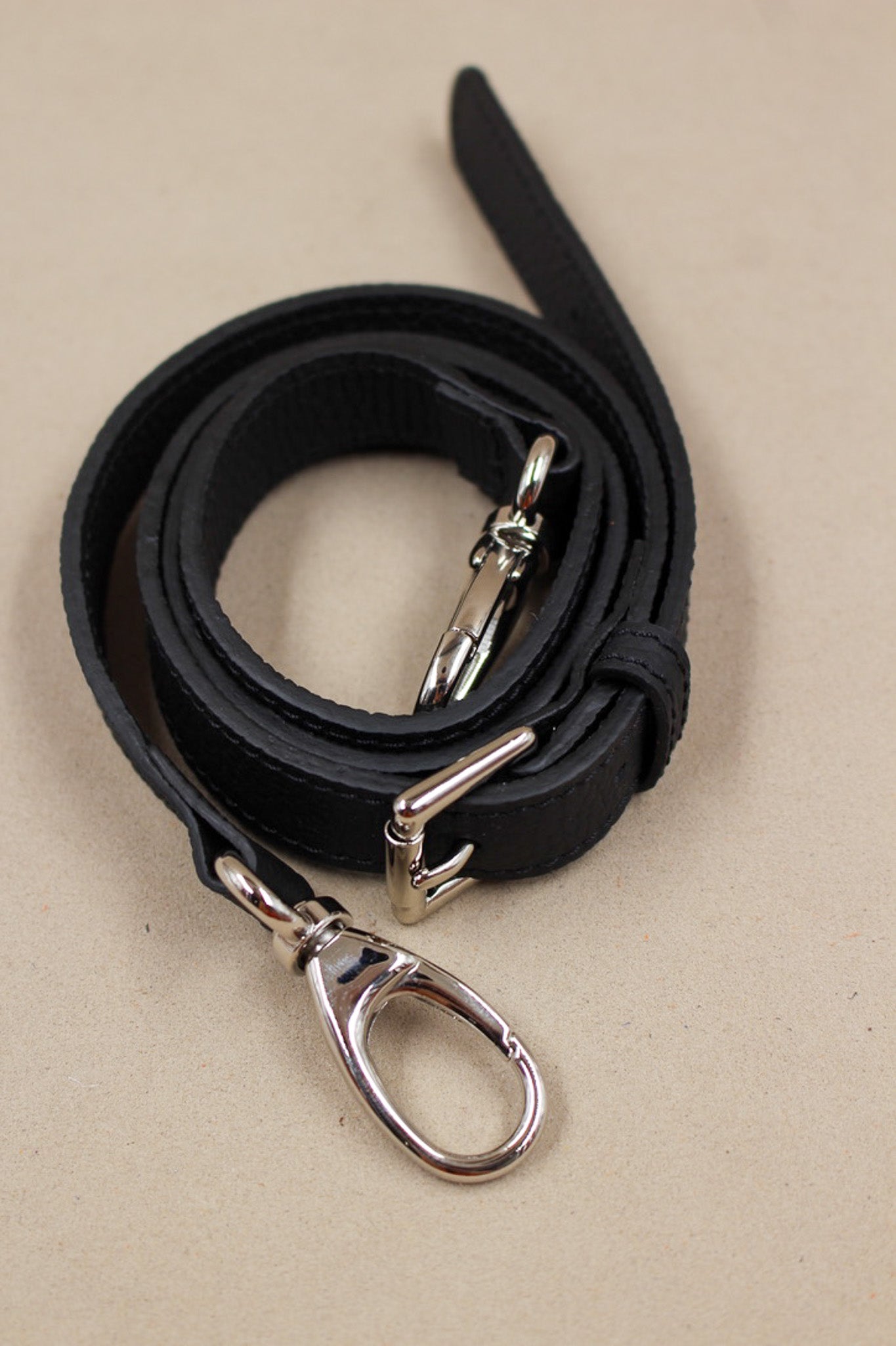 charles-et-charlus-bandouli-re-sangle-cuir-grain-noir-100cm image 4