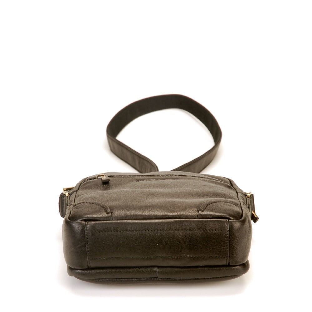 arthur-et-aston-paul-sac-travers-cuir-ch-taigne-tablette image 4