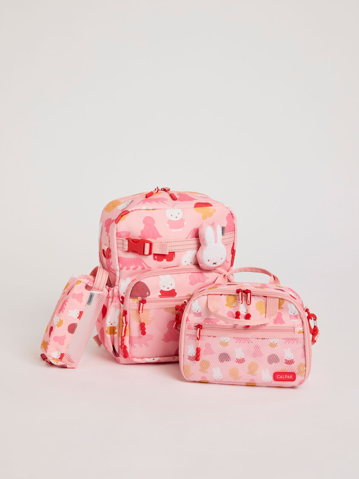 calpak-kids-miffy-kit-cole-sac-moyen-rose-zoo-5-8-ans image 2