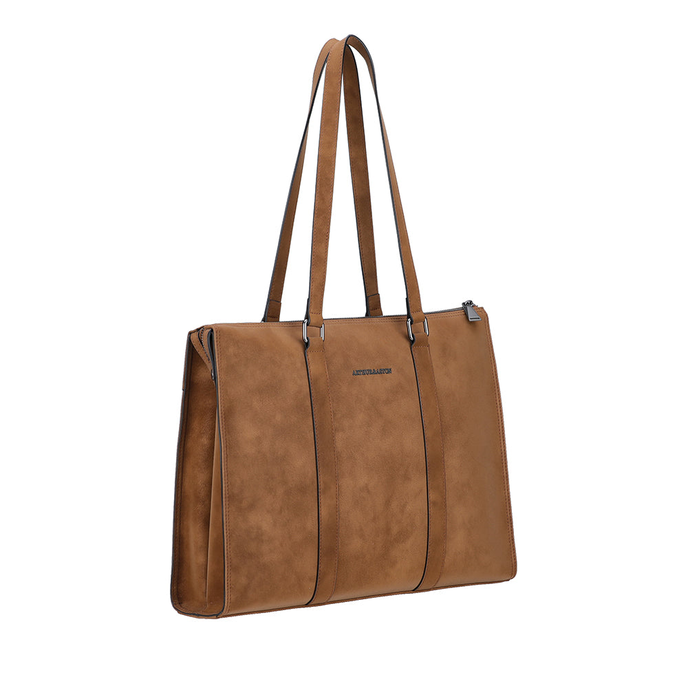 arthur-et-aston-misha-sac-paule-business-cognac image 2
