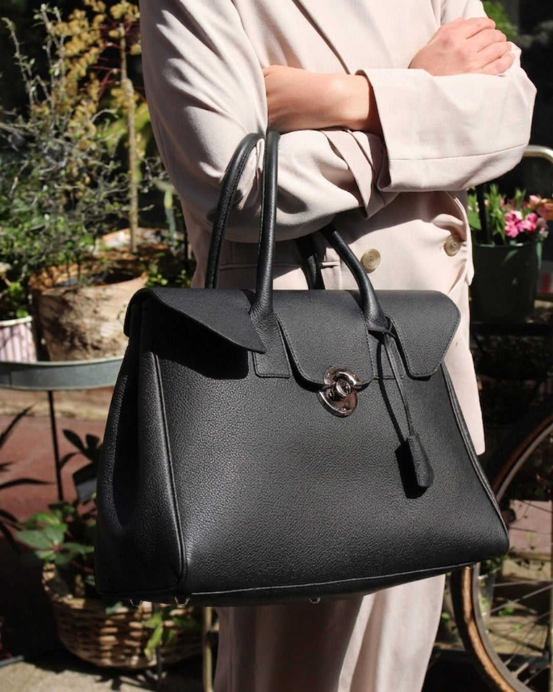 berthille-cortina-sac-cuir-noir-grand-fermoir-rond image 6