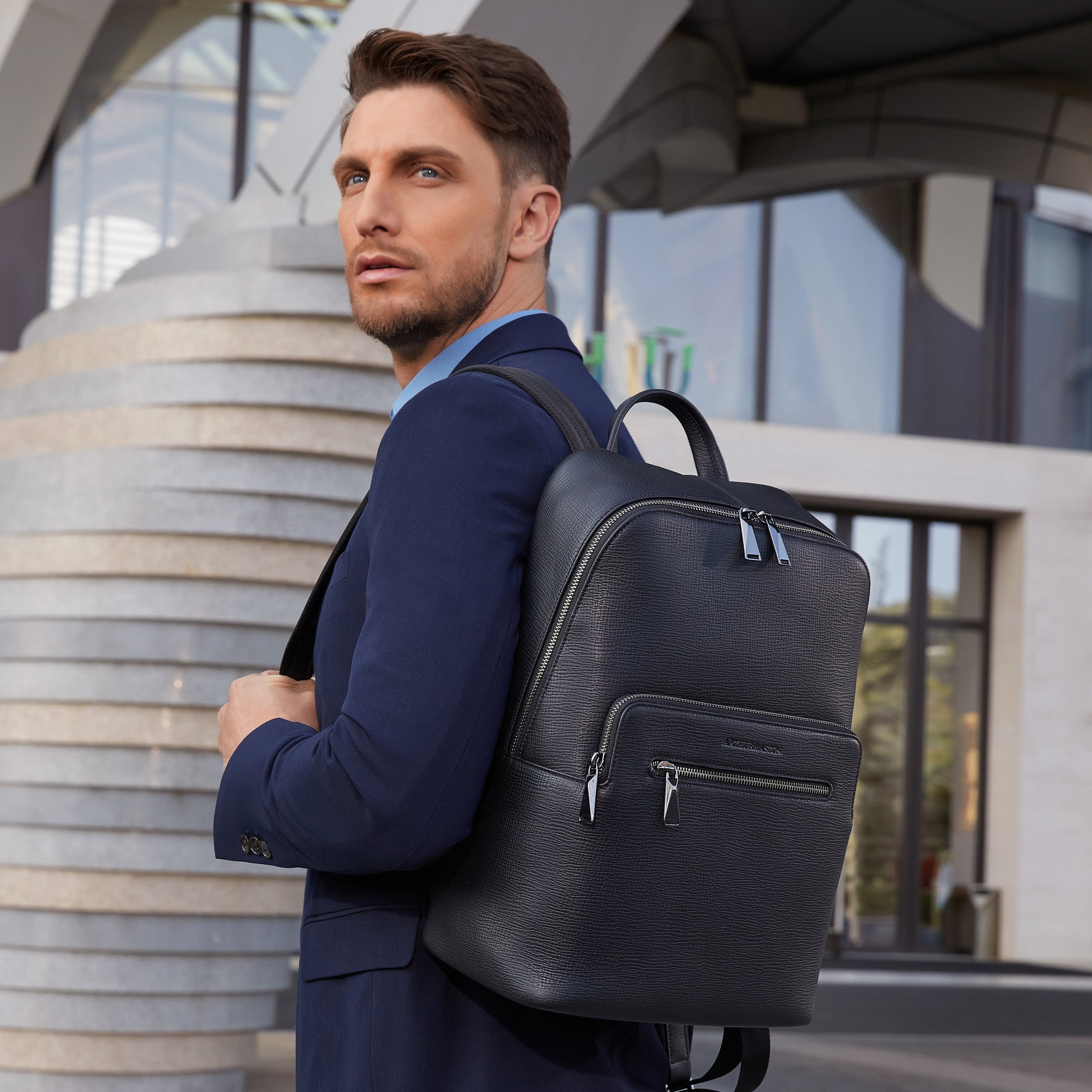 arthur-et-aston-lewis-sac-dos-cuir-noir-homme-business image 7