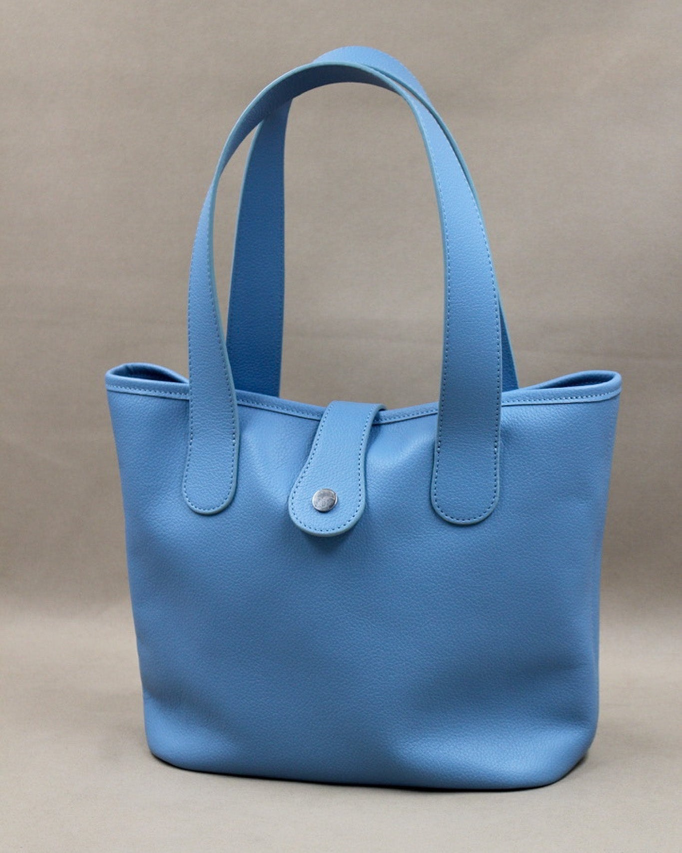 berthille-saint-barth-t-2026-sac-cuir-ciel-tote image 3