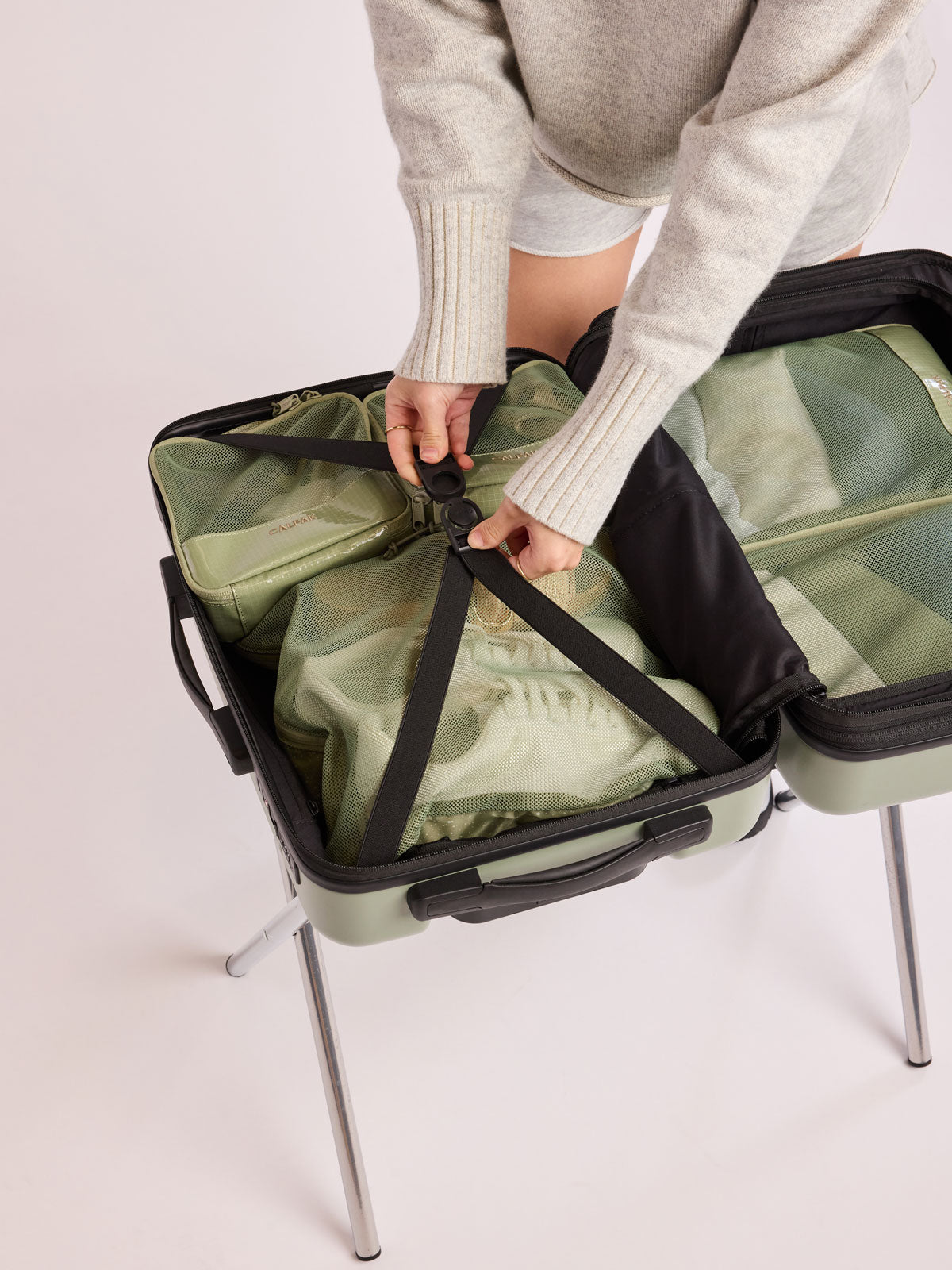 calpak-terra-set-5-organisateurs-valise-kale image 2