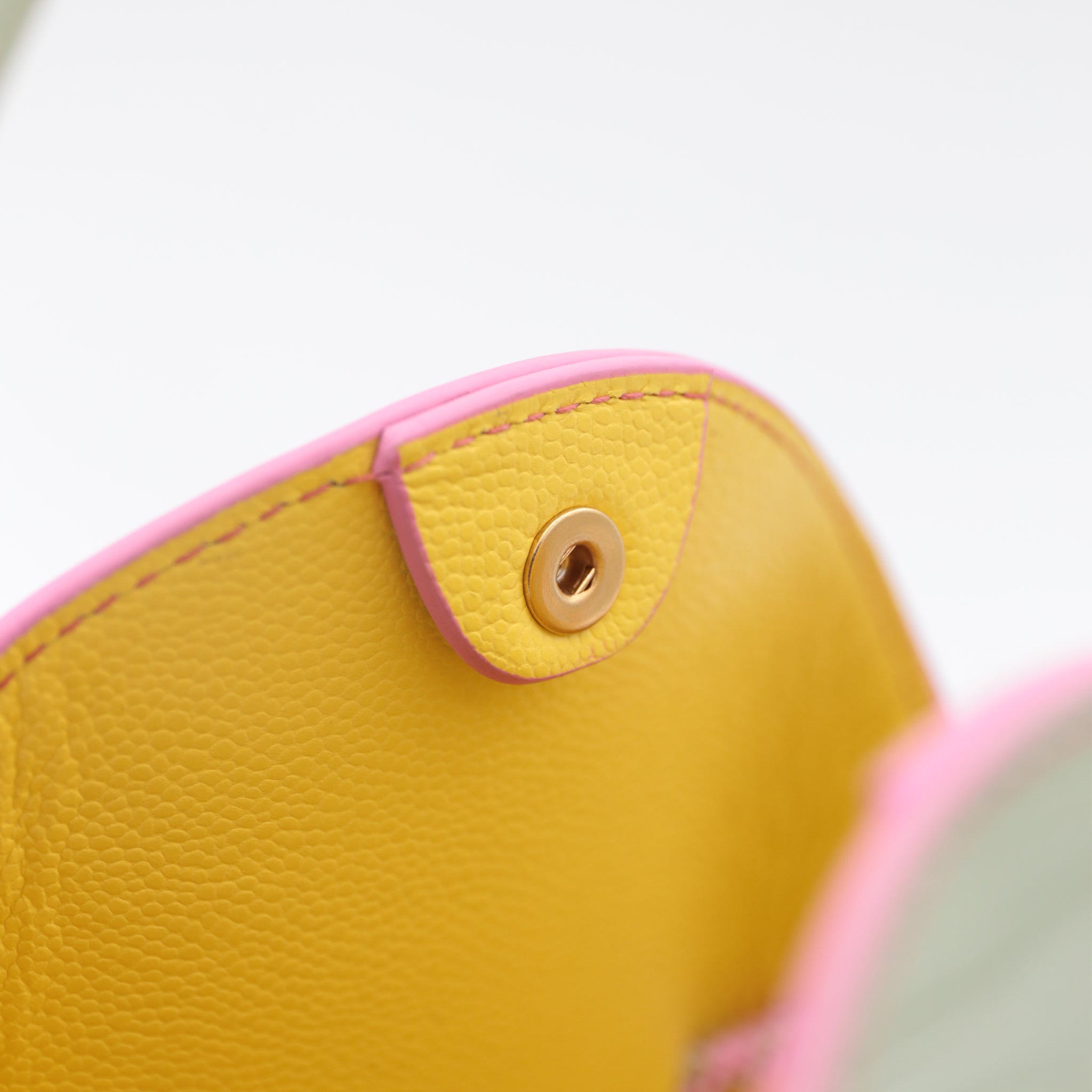 atelier-penso-mini-bucket-amande-framboise-sac-seau-cuir-corde image 6