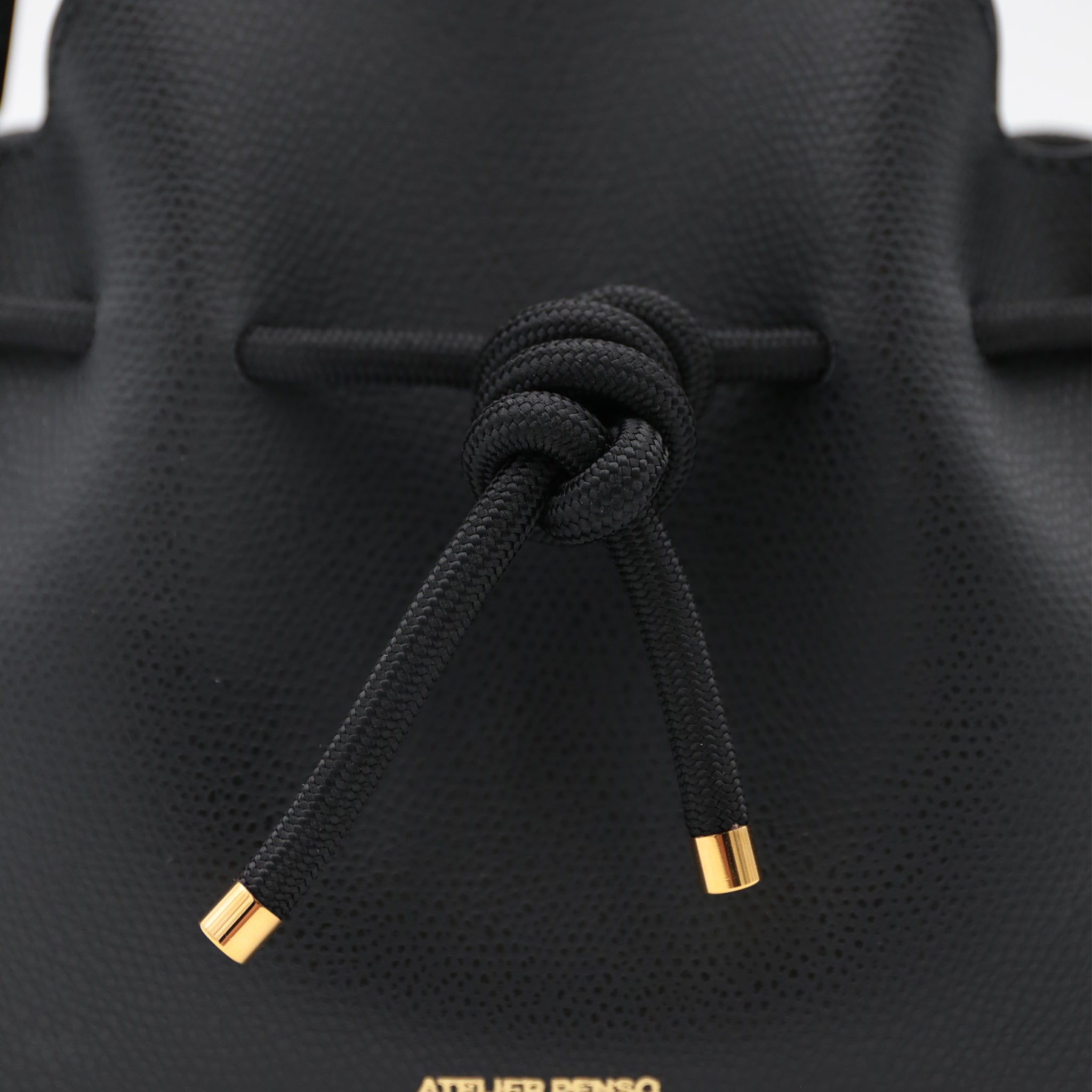 atelier-penso-mini-bucket-sac-seau-cuir-noir-bandouli-re-corde image 6