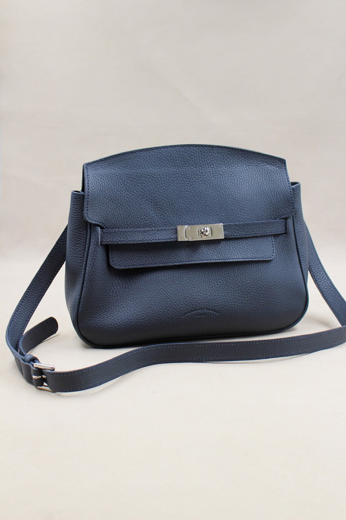 charles-et-charlus-vadim-sac-cuir-grain-marine-24-cm image 1