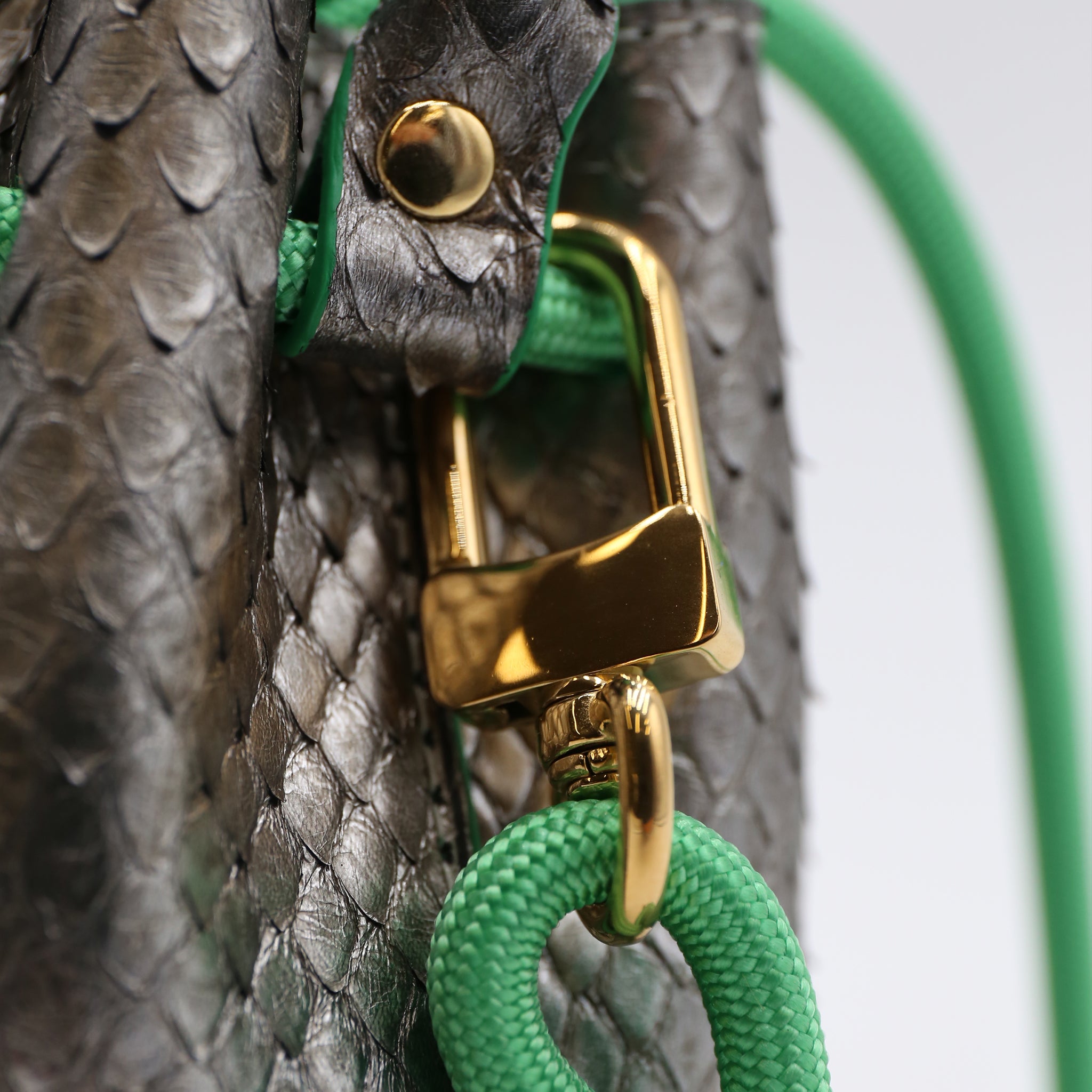 atelier-penso-mini-bucket-sac-seau-python-green-hornet image 5