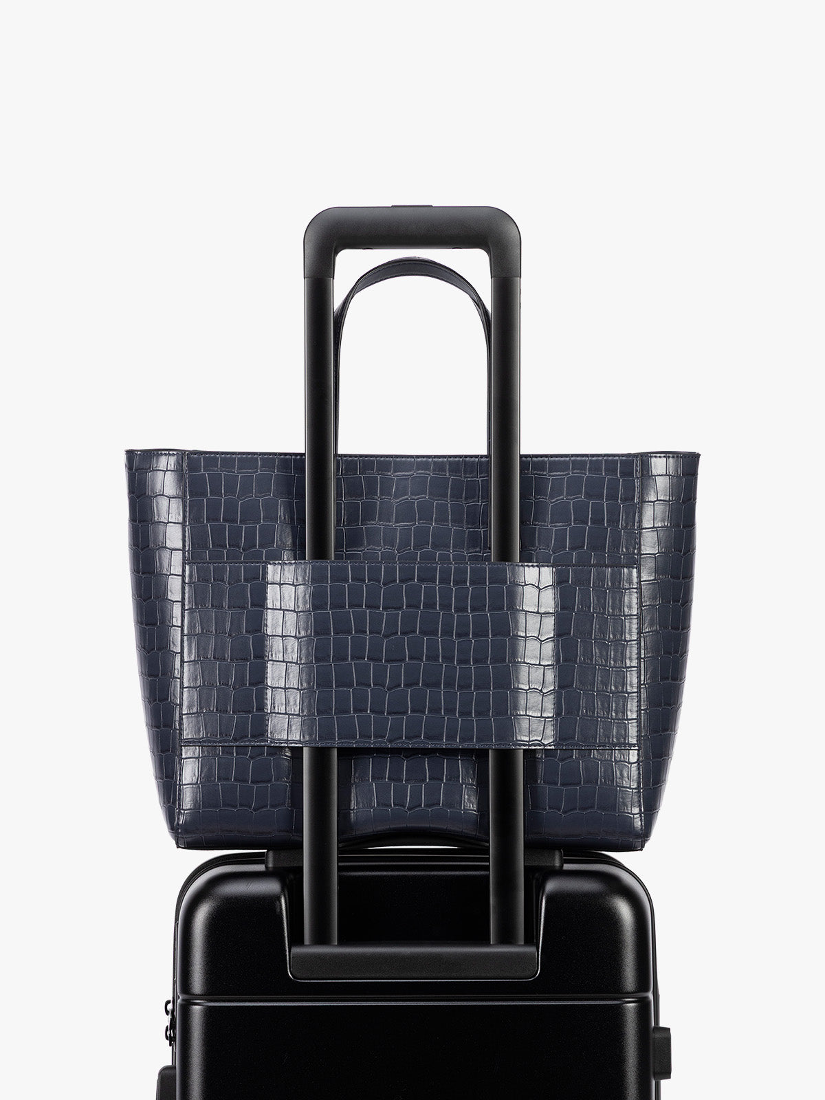 calpak-haven-15-tote-ordinateur-croco-cerise image 6