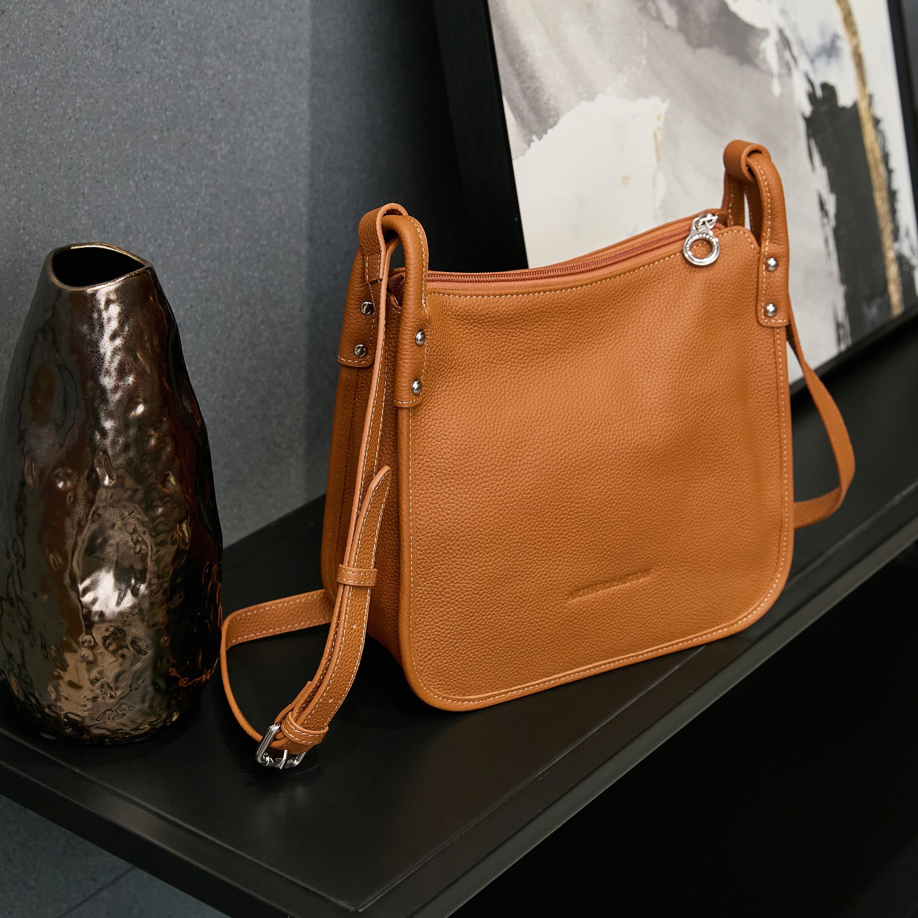 arthur-et-aston-rosalia-sac-bandouli-re-cuir-cognac-femme image 4