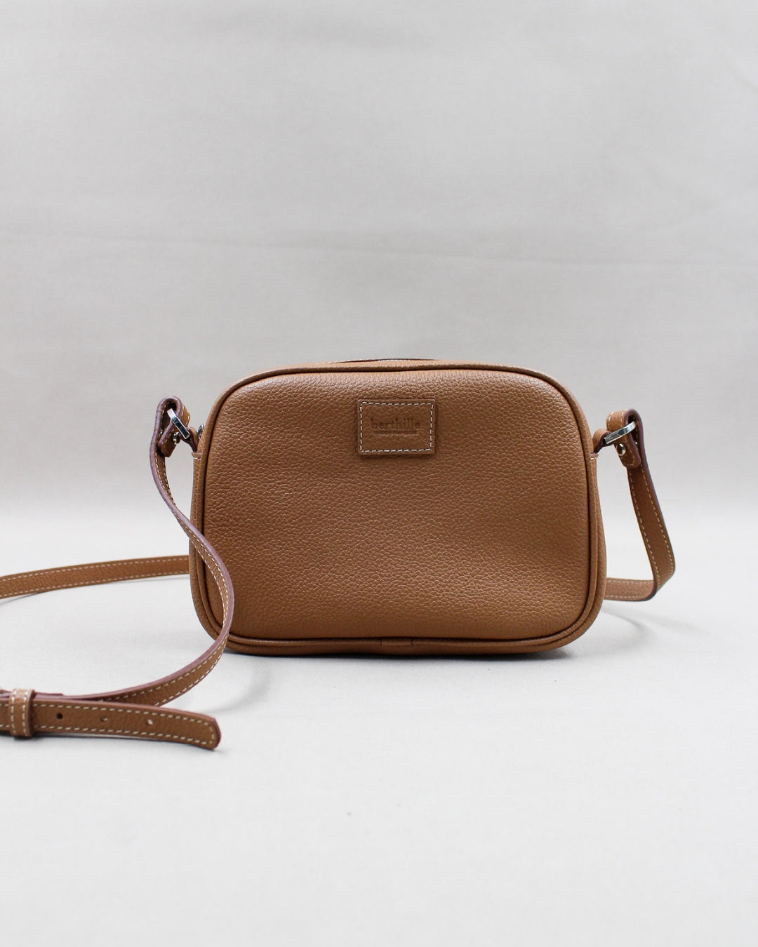 berthille-minaudi-re-pochette-cuir-noir-bandouli-re image 2