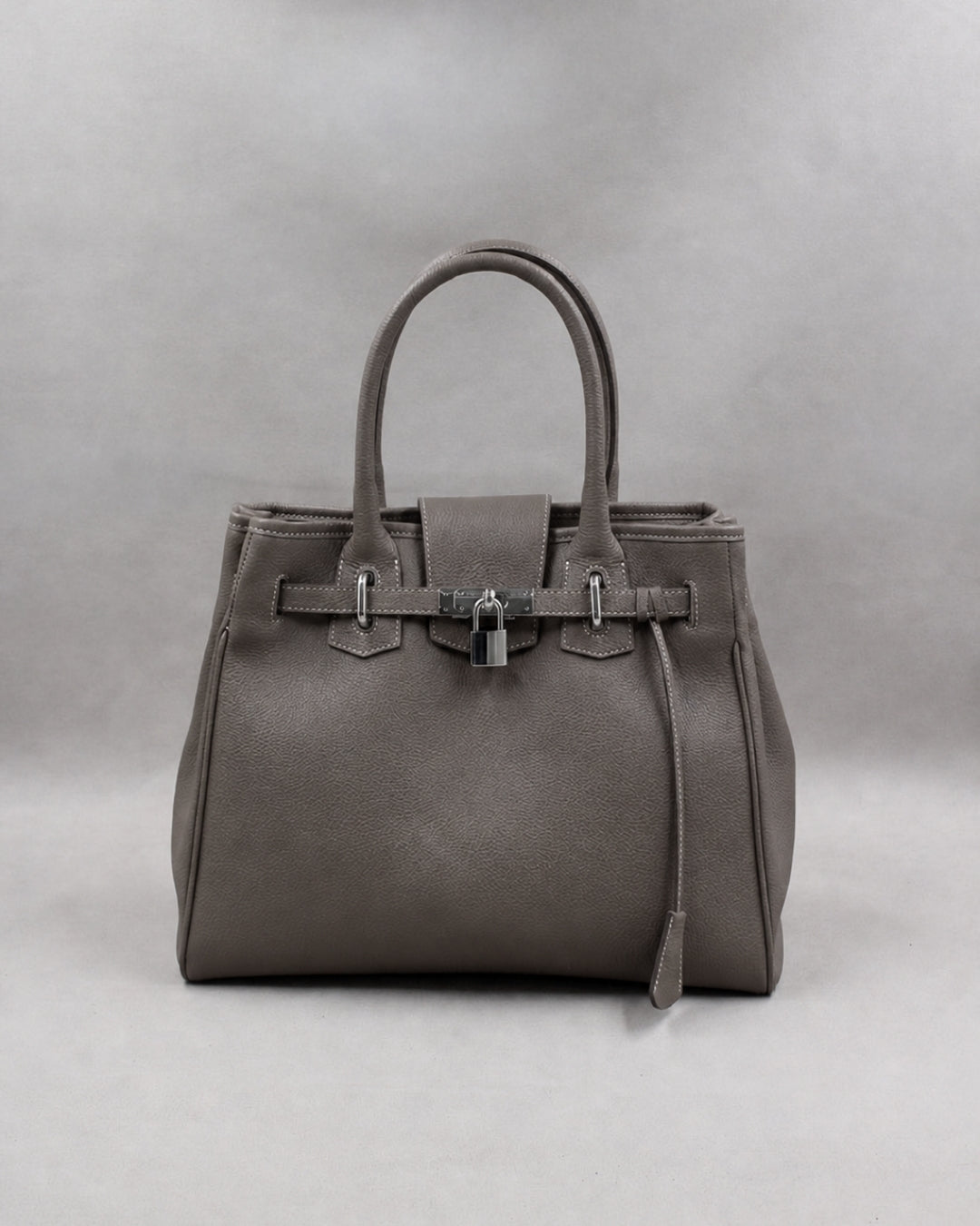 berthille-vend-me-sac-cuir-marine-pleine-fleur image 6