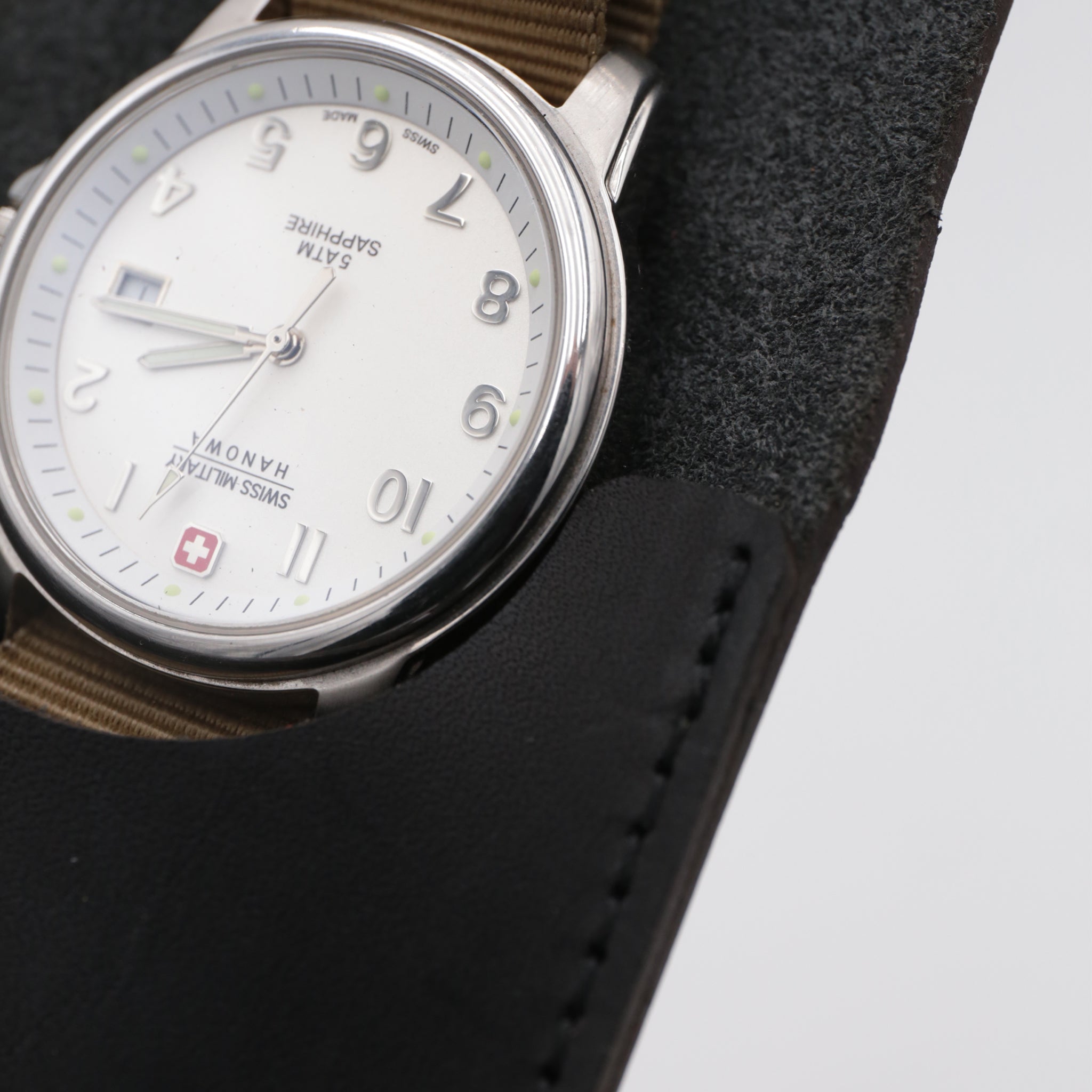 atelier-penso-tuis-ingrassato-noir-tui-montre-cuir-voyage image 5