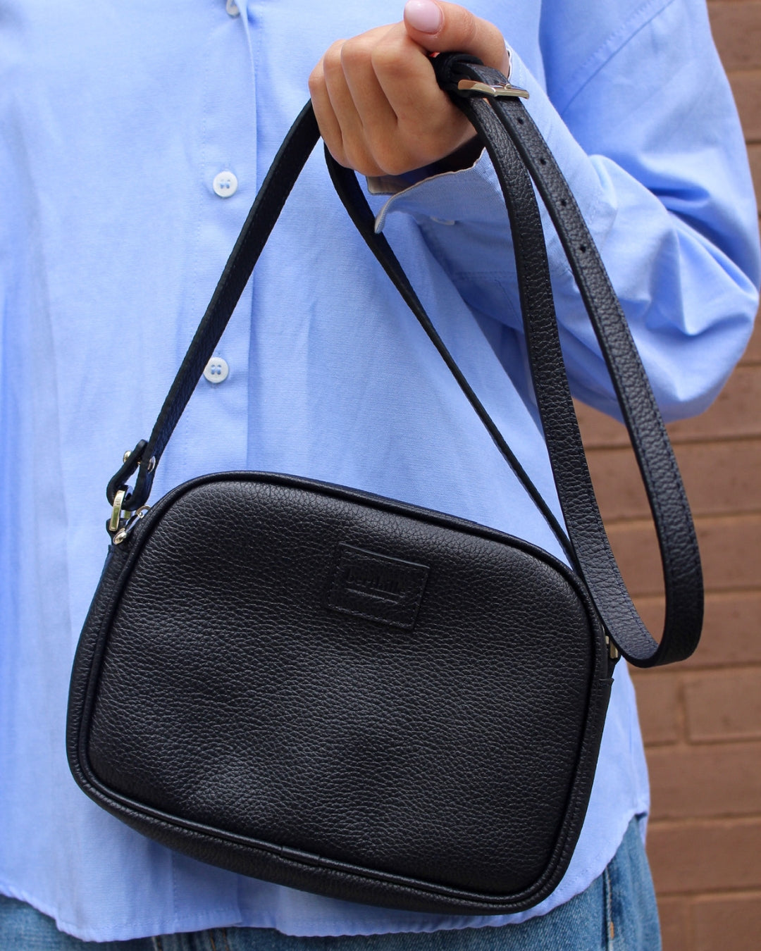 berthille-minaudi-re-pochette-cuir-noir-bandouli-re image 4