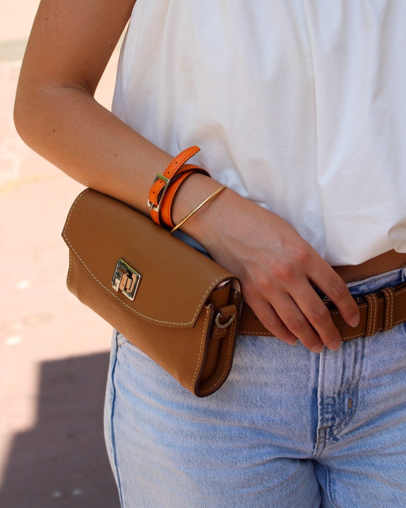 berthille-trotter-pochette-cuir-havane-vachette-pleine-fleur image 7