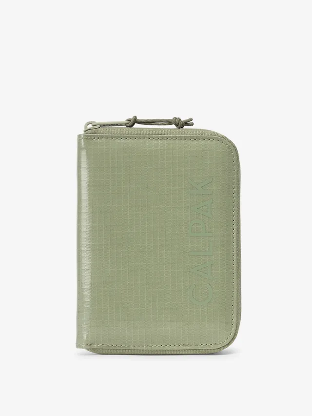calpak-terra-zip-passport-wallet-portefeuille-moonbeam image 1