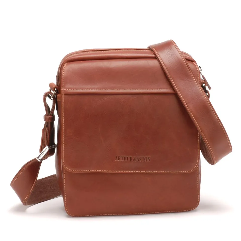 arthur-et-aston-pablo-sac-travers-cuir-plong-noir image 1