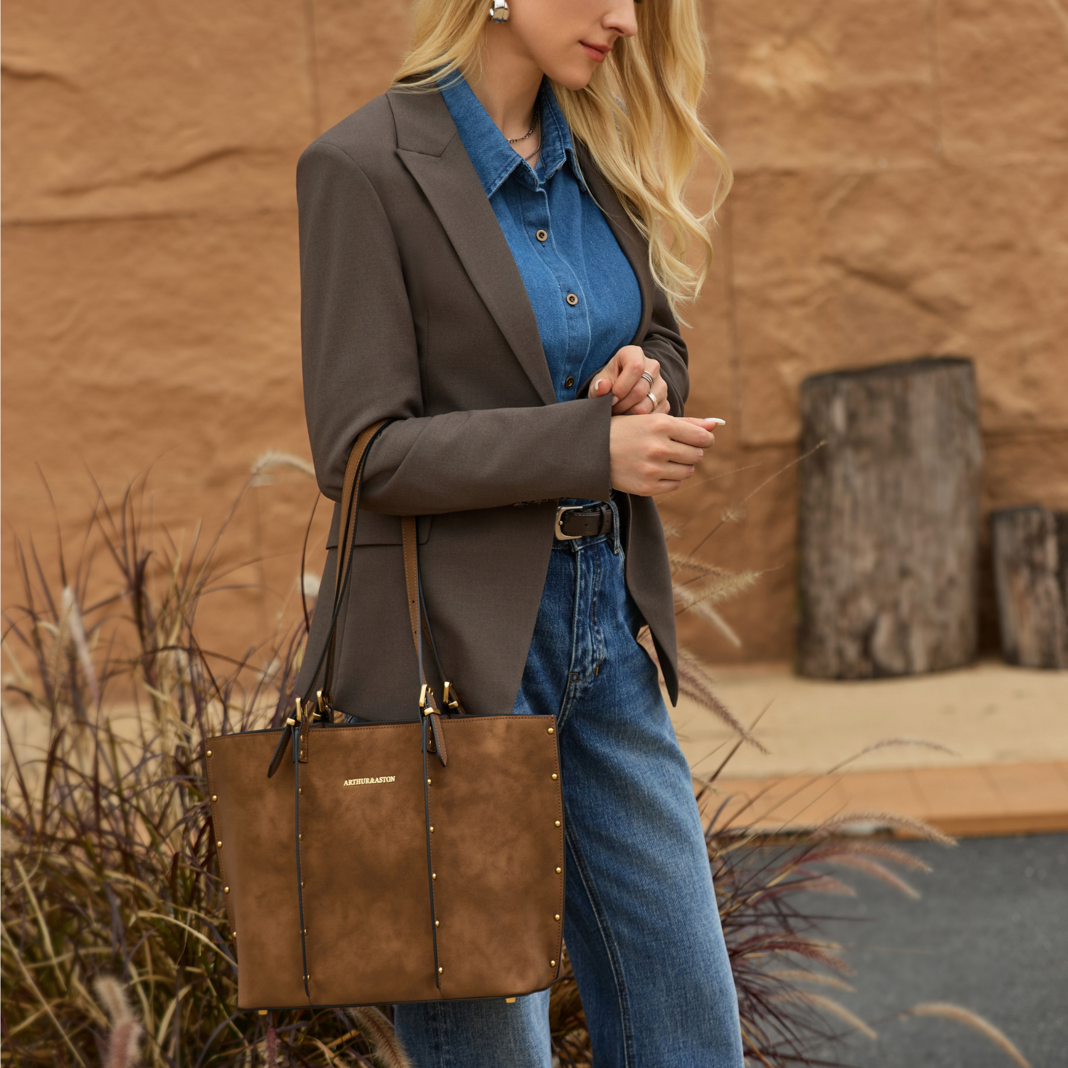 arthur-et-aston-madelena-sac-shopping-m-cro-te-cuir-cognac image 3